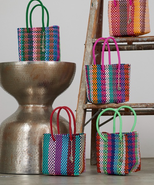 OJO DE MEX（オホデメックス）の「OJO DE MEX/オホデメックス Plastico Cago Tote - cube - Assort かごバッグ バスケット バケットバッグ ミニバッグ 2026年春夏（ハンドバッグ・レディース・その他/その他1/その他2/その他3/その他4/その他5/その他6/その他7/その他8/その他9・FREE）」の14枚目の写真