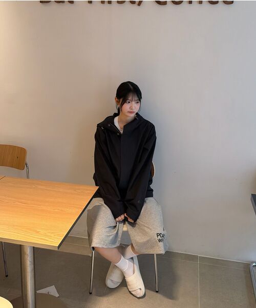 PEID(ペイド)の「PD PDAC ピンタックバミューダパンツ グレー(その他パンツ・レディース・グレー・2/3/1)」の11枚目の写真