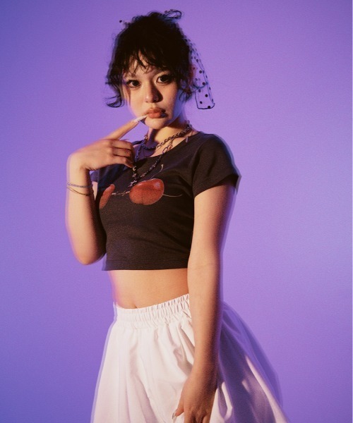 ROYAL FLASH(ロイヤルフラッシュ)の「MITSUKI/ミツキ/Cherry Bra T-Shirt(Tシャツ/カットソー・レディース・ホワイト/チャコールグレー・F)」の3枚目の写真