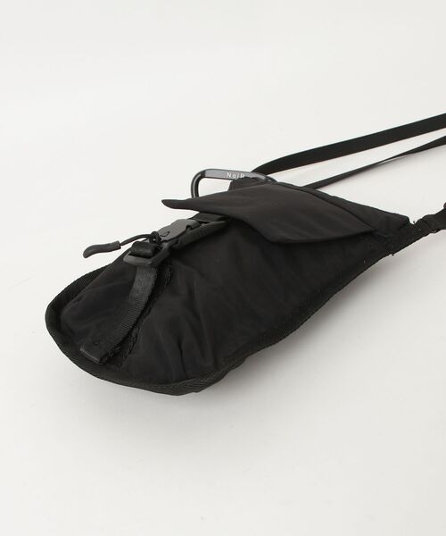 COMMON WARE(コモンウェアー)の「EM:NoiR 軽量 撥水 ユニセックス Light mini shoulder(ショルダーバッグ・レディース・ブラック系その他/ブラック・FREE)」の4枚目の写真