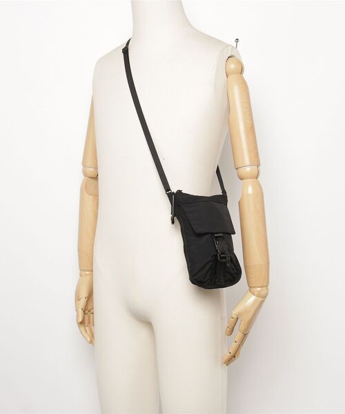 COMMON WARE(コモンウェアー)の「EM:NoiR 軽量 撥水 ユニセックス Light mini shoulder(ショルダーバッグ・レディース・ブラック系その他/ブラック・FREE)」の6枚目の写真