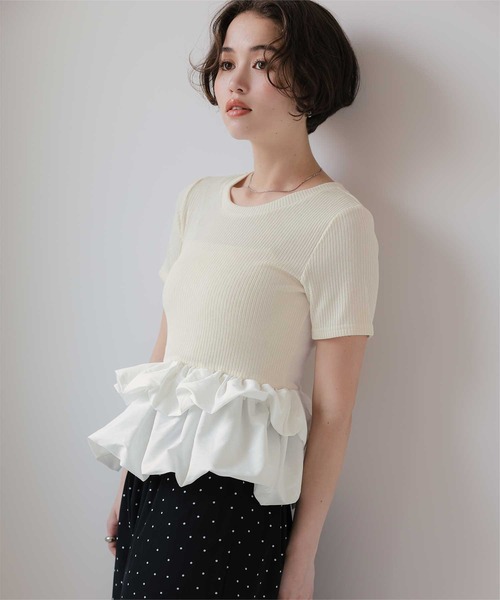 titivate(ティティベイト)の「バルーンヘムドッキングトップス(Tシャツ/カットソー・レディース・ブラック/アイボリー・S/M/L)」の1枚目の写真