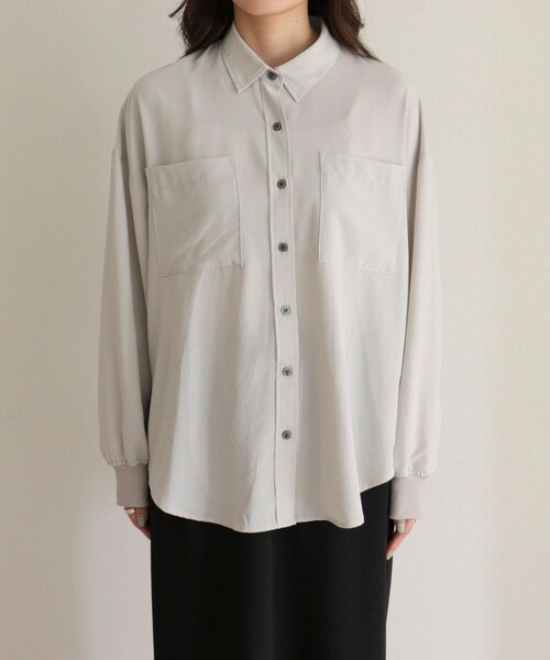 fredy emue(フレディエミュ)の「とろみカシュクールシャツ(シャツ/ブラウス・レディース・オフホワイト/ブラック/ライトグレー・38)」の12枚目の写真