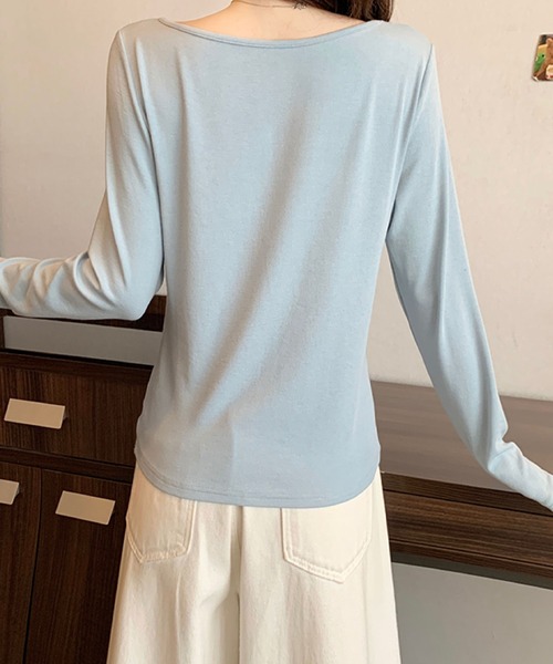 2ly2(トゥーリートゥー)の「リボンデザインカットソー / アシンメトリーネックトップス(Tシャツ/カットソー・レディース・ブルー/ブラック/ブラウン/ホワイト・FREE)」の7枚目の写真