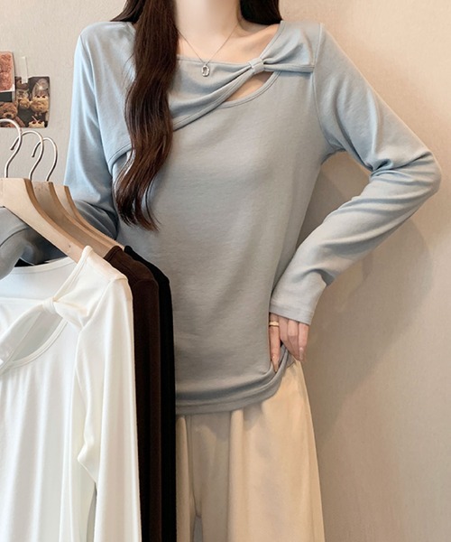 2ly2(トゥーリートゥー)の「リボンデザインカットソー / アシンメトリーネックトップス(Tシャツ/カットソー・レディース・ブルー/ブラック/ブラウン/ホワイト・FREE)」の5枚目の写真