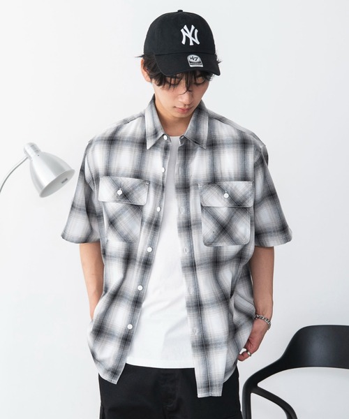 WEGO（ウィゴー）の「WEGO/【26年春夏新作】オンブレチェックレギュラーカラー半袖シャツ（シャツ/ブラウス・メンズ・レッド/ブルー/ブラック/ホワイト/ピンク/ベージュ・SMALL/MEDIUM/LARGE）」の2枚目の写真
