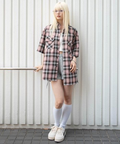 WEGO（ウィゴー）の「WEGO/【26年春夏新作】オンブレチェックレギュラーカラー半袖シャツ（シャツ/ブラウス・メンズ・レッド/ブルー/ブラック/ホワイト/ピンク/ベージュ・SMALL/MEDIUM/LARGE）」の21枚目の写真
