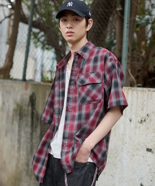 WEGO（ウィゴー）の「WEGO/【26年春夏新作】オンブレチェックレギュラーカラー半袖シャツ（シャツ/ブラウス・メンズ・レッド/ブルー/ブラック/ホワイト/ピンク/ベージュ・SMALL/MEDIUM/LARGE）」の14枚目の写真