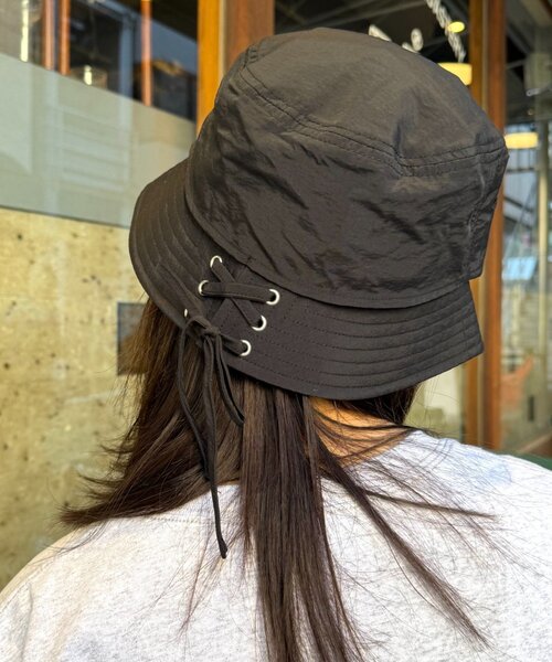 CIAOPANIC TYPY(チャオパニックティピー)の「【UNISEX】レースアップナイロンバケットハット(ハット・レディース・カーキ/ブラック/ホワイト・ONE SIZE)」の6枚目の写真