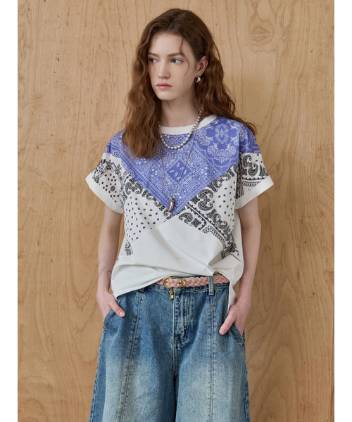 MAXZA(マージャコレクション)の「ペイズリーバンダナ配色ラウンドネックTシャツ(Tシャツ/カットソー・レディース・ホワイト/ブラック・FREE)」の8枚目の写真