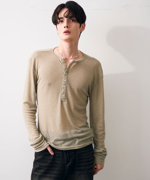 Shoowtime(ショウタイム)の「Natural drape henley top / ナチュラルドレープヘンリーカットソー(Tシャツ/カットソー・メンズ・ライトグレー/ブラック・MEDIUM/LARGE/X-LARGE)」の4枚目の写真