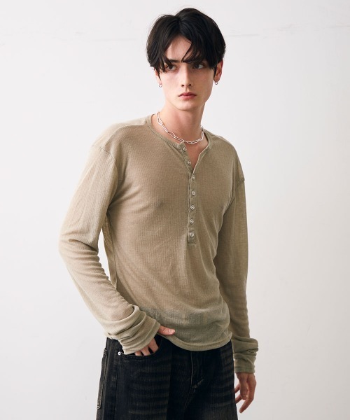 Shoowtime(ショウタイム)の「Natural drape henley top / ナチュラルドレープヘンリーカットソー(Tシャツ/カットソー・メンズ・ライトグレー/ブラック・MEDIUM/LARGE/X-LARGE)」の5枚目の写真