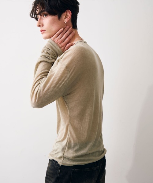 Shoowtime(ショウタイム)の「Natural drape henley top / ナチュラルドレープヘンリーカットソー(Tシャツ/カットソー・メンズ・ライトグレー/ブラック・MEDIUM/LARGE/X-LARGE)」の8枚目の写真