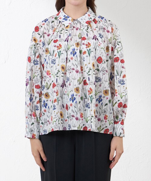 amaca(アマカ)の「【LIBERTY】MEADOW MUSE ギャザーブラウス(シャツ/ブラウス・レディース・オフホワイト・38)」の4枚目の写真