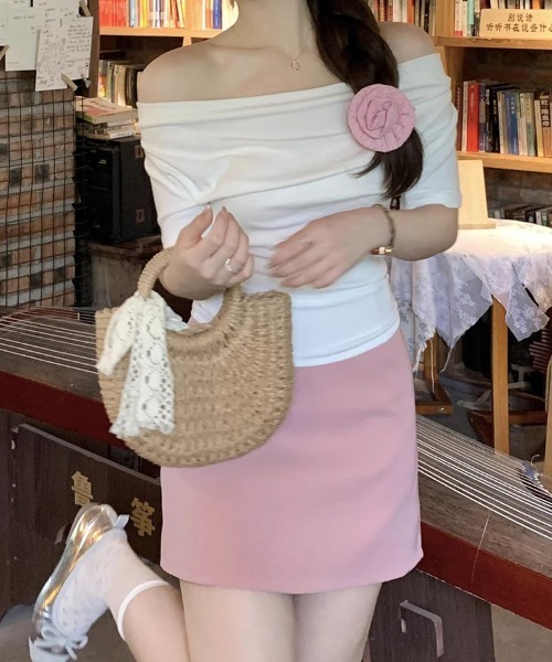mielu(ミエル)の「ソフトドレープフィットトップス(シャツ/ブラウス・レディース・ブルー/ホワイト・LARGE/MEDIUM)」の5枚目の写真
