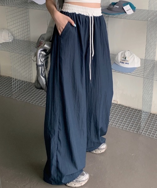 Teem Store(チームストア)の「ウエスト切り替えナイロンイージーパンツ(その他パンツ・レディース・ブラック/ネイビー・S/M)」の11枚目の写真