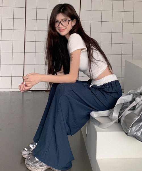 Teem Store(チームストア)の「ウエスト切り替えナイロンイージーパンツ(その他パンツ・レディース・ブラック/ネイビー・S/M)」の19枚目の写真