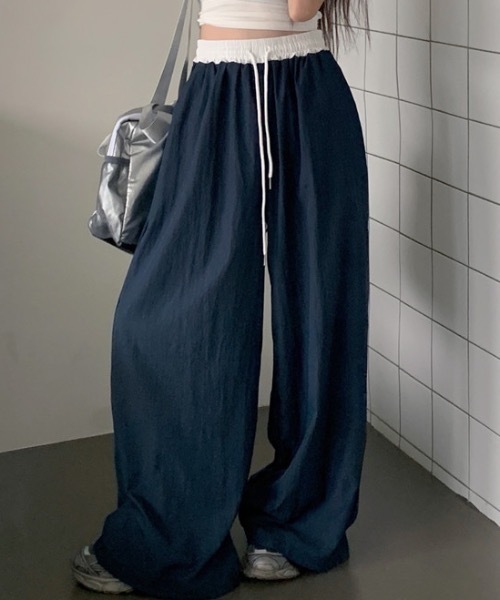 Teem Store(チームストア)の「ウエスト切り替えナイロンイージーパンツ(その他パンツ・レディース・ブラック/ネイビー・S/M)」の8枚目の写真