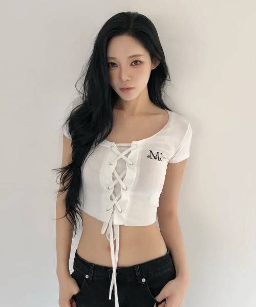 MUCENT(ムセント)の「◇MUCENT◇ブランド直輸入正規品/マーリングアイレット レースアップ コルセット ハーフ T MARING EYELET LACE-UP CORSET HALF T(Tシャツ/カットソー・レディース・グレー/ホワイト・FREE)」の1枚目の写真