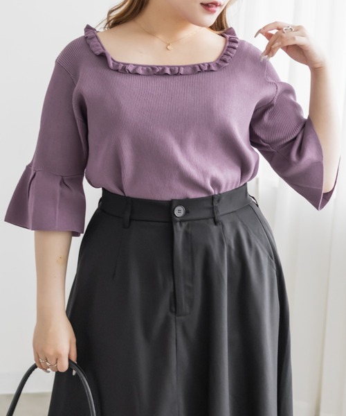 CLETTE(クレット)の「CLETTEオリジナルメローフリルネックニットプルオーバー(ニット/セーター・レディース・パープル/イエロー/ブラック・4L/3L/LL)」の2枚目の写真