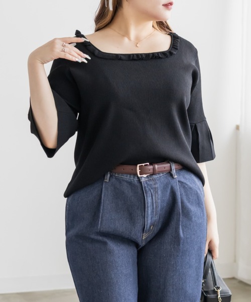 CLETTE(クレット)の「CLETTEオリジナルメローフリルネックニットプルオーバー(ニット/セーター・レディース・パープル/イエロー/ブラック・4L/3L/LL)」の1枚目の写真
