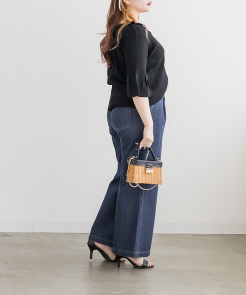 CLETTE(クレット)の「CLETTEオリジナルメローフリルネックニットプルオーバー(ニット/セーター・レディース・パープル/イエロー/ブラック・4L/3L/LL)」の6枚目の写真