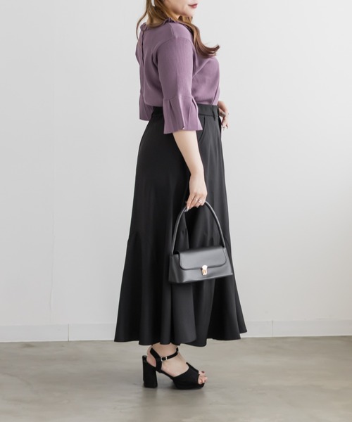 CLETTE(クレット)の「CLETTEオリジナルメローフリルネックニットプルオーバー(ニット/セーター・レディース・パープル/イエロー/ブラック・4L/3L/LL)」の9枚目の写真