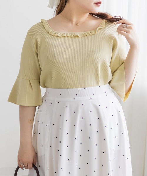 CLETTE(クレット)の「CLETTEオリジナルメローフリルネックニットプルオーバー(ニット/セーター・レディース・パープル/イエロー/ブラック・4L/3L/LL)」の10枚目の写真