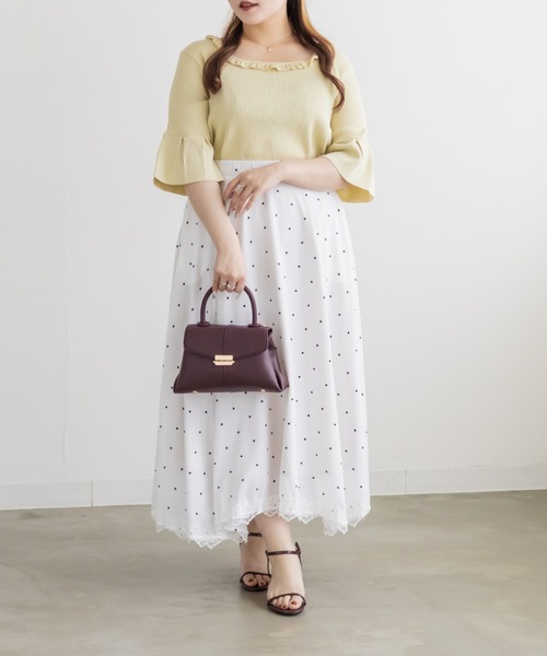 CLETTE(クレット)の「CLETTEオリジナルメローフリルネックニットプルオーバー(ニット/セーター・レディース・パープル/イエロー/ブラック・4L/3L/LL)」の11枚目の写真