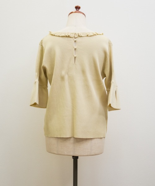 CLETTE(クレット)の「CLETTEオリジナルメローフリルネックニットプルオーバー(ニット/セーター・レディース・パープル/イエロー/ブラック・4L/3L/LL)」の16枚目の写真