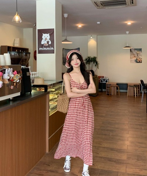 AsheKsha（アシクシャ）の「フレンチレトロ赤白チェック柄キャミワンピース（ワンピース・レディース・レッド・F）」の18枚目の写真