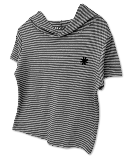 DAMISH(ダミシュ)の「ティンストライプハーフフード_グレー(Tシャツ/カットソー・レディース・グレー・OS)」の2枚目の写真
