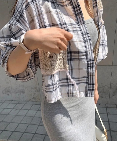 FAVORITO(ファヴォリート)の「ドッキングチェック柄シャツ(シャツ/ブラウス・レディース・ベージュ/ブルー・F)」の3枚目の写真