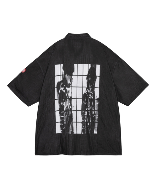 C.E（シーイー）の「C.E / シーイー cavempt MD GUY SHORT SLEEVE SHIRT（シャツ/ブラウス・メンズ・ブラック・LARGE/MEDIUM）」の2枚目の写真