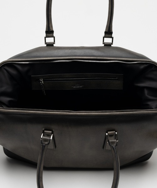 Maison MIHARA YASUHIRO（メゾンミハラヤスヒロ）の「"VINTAGE" Boston Bag Large（ショルダーバッグ・レディース・ブラウン/ブラック・FREE）」の11枚目の写真