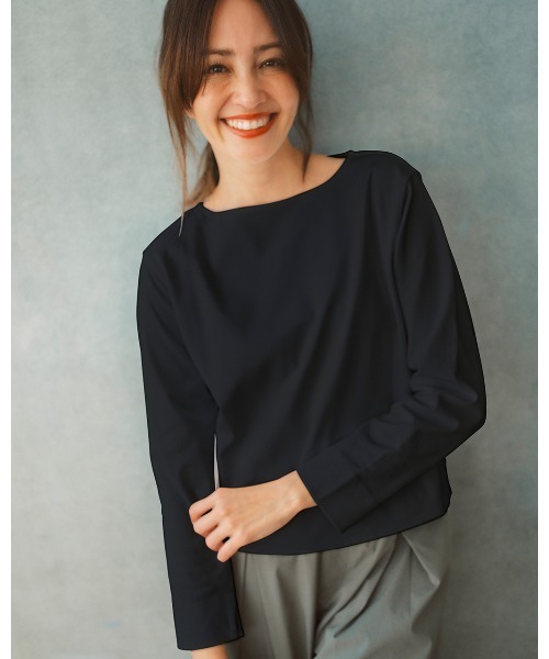 DoCLASSE( ドゥクラッセ)の「ワイドフォルム/長袖・DoT(Tシャツ/カットソー・レディース・ホワイト/ライトグレー/ブラック/チャコール/ダークネイビー/グリーン・LL/3L/L/M)」の2枚目の写真