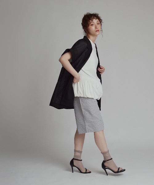 W:Huku(フーク)の「ドッキングバルーンペプラムトップス / Docked Balloon Peplum Tops(Tシャツ/カットソー・レディース・ブラック/オフホワイト・FREE)」の14枚目の写真