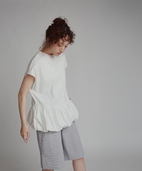 W:Huku(フーク)の「ドッキングバルーンペプラムトップス / Docked Balloon Peplum Tops(Tシャツ/カットソー・レディース・ブラック/オフホワイト・FREE)」の17枚目の写真