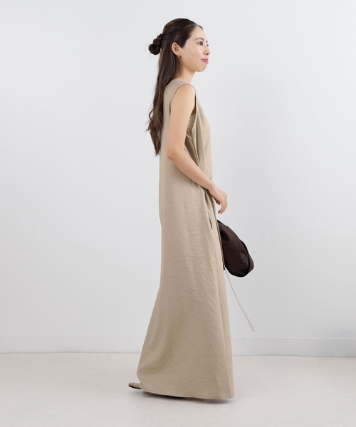 MICA&DEAL(マイカ&ディール)の「杢調ツイルタンブラーノースリーブワンピース(ワンピース・レディース・グレイッシュベージュ/ブラック・FREE)」の20枚目の写真