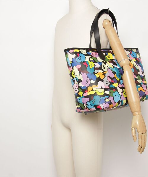 A BATHING APE(アベイシングエイプ)の「MULTI CAMO TOTE BAG(トートバッグ・メンズ・ブラック/ホワイト・FREE)」の13枚目の写真