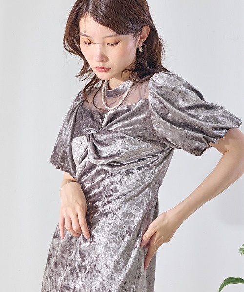 Kana(カナ)の「クラッシュベロア×ラインストーンIラインワンピースドレス(ドレス・レディース・ブラウン/グレー/ブラック・M)」の15枚目の写真