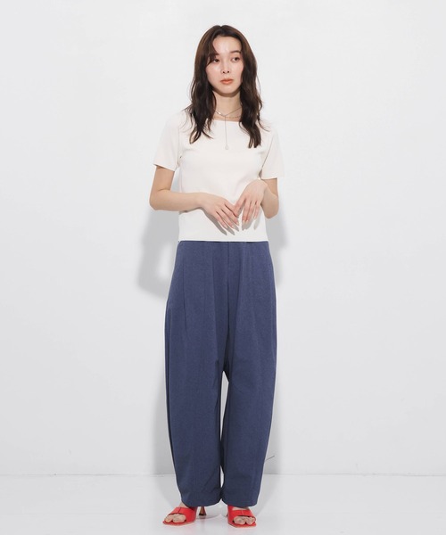 UNITED TOKYO(ユナイテッドトウキョウ)の「【夏の新定番】18Gサーブルストレッチスクエアネックニット|ウォッシャブル/吸汗/吸湿/接触冷感/防シワ/オフィスカジュアル/半袖/夏服/ストレッチ(ニット/セーター・レディース・レッド/ブラック/オフホワイト・FREE)」の12枚目の写真