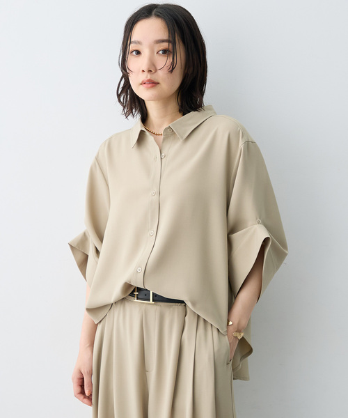 anyfee(エニフィー)の「【anyfee×HINAコラボ】サマラク2wayスリーブワイドシャツ《大きいサイズ》(2026SS)(シャツ/ブラウス・レディース・ベージュ/ネイビー/アイボリー/チャコール・4L/5L/3L)」の9枚目の写真