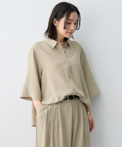 anyfee(エニフィー)の「【anyfee×HINAコラボ】サマラク2wayスリーブワイドシャツ《大きいサイズ》(2026SS)(シャツ/ブラウス・レディース・ベージュ/ネイビー/アイボリー/チャコール・4L/5L/3L)」の10枚目の写真
