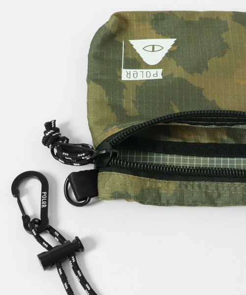 POLeR（ポーラー）の「POLER　STUFFABLE POUCH（ショルダーバッグ・メンズ・カモフラージュ/ブラック・ONE SIZE）」の12枚目の写真