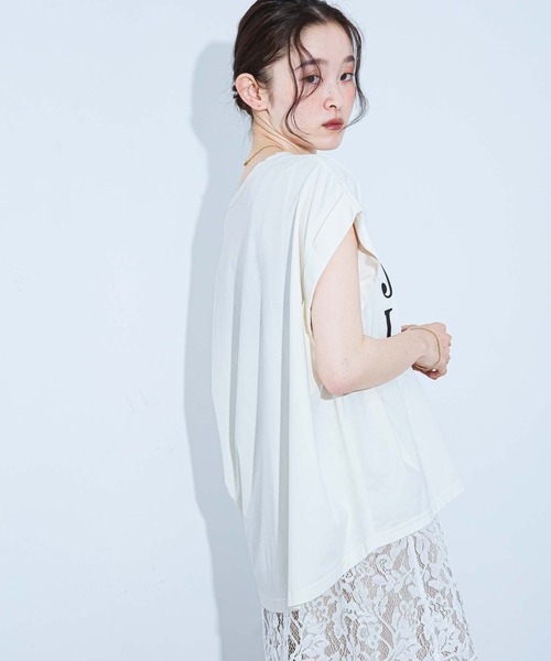 LAKOLE(ラコレ)の「BIGロゴTEE / 1043291(Tシャツ/カットソー・レディース・ブラック/ブラウン/オフホワイト/チャコール・FREE)」の12枚目の写真