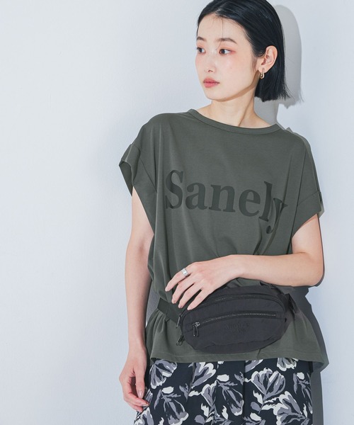 LAKOLE(ラコレ)の「BIGロゴTEE / 1043291(Tシャツ/カットソー・レディース・ブラック/ブラウン/オフホワイト/チャコール・FREE)」の15枚目の写真