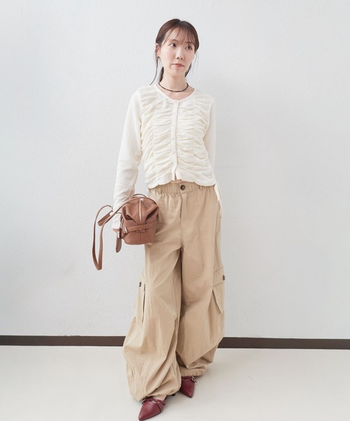 archives(アルシーヴ)の「シャーリングドロストカットTOPS(Tシャツ/カットソー・レディース・ブラック/アイボリー/ブラウン・MEDIUM)」の7枚目の写真