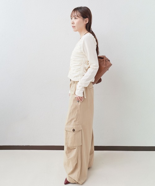 archives(アルシーヴ)の「シャーリングドロストカットTOPS(Tシャツ/カットソー・レディース・ブラック/アイボリー/ブラウン・MEDIUM)」の9枚目の写真