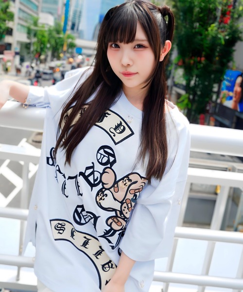 GALFY(ガルフィー)の「【別注】GA×GALFY-闇落ちピアスTee(Tシャツ/カットソー・メンズ・ホワイト/ブラック・XL/L)」の1枚目の写真